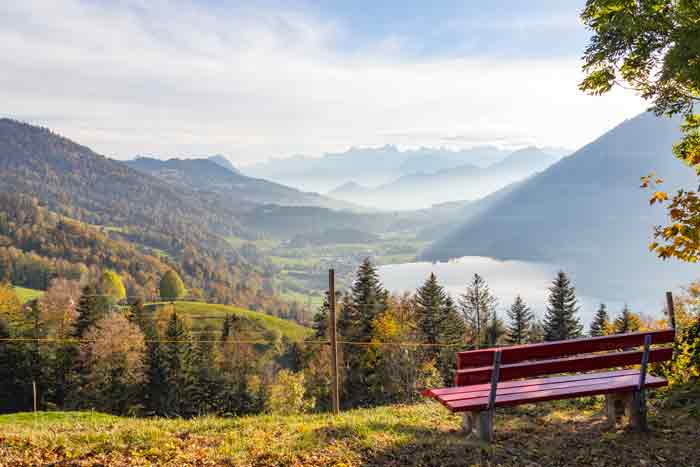 Naturnahe Bergregion im Kanton Zug